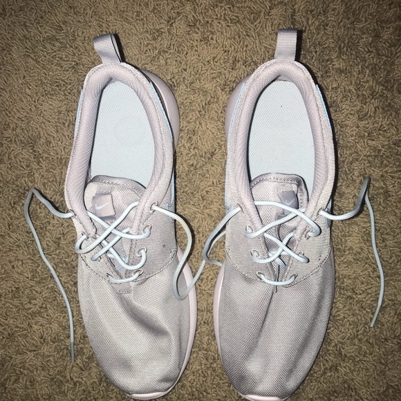 Nike Roche - Picture 4 of 8